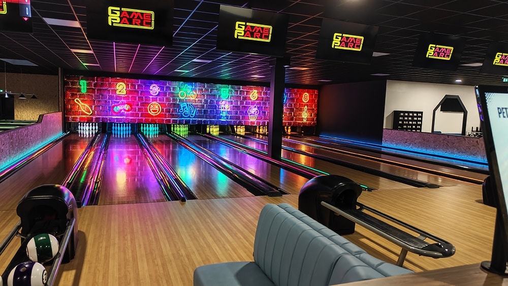 Photo Bowling Game Parc Poitiers