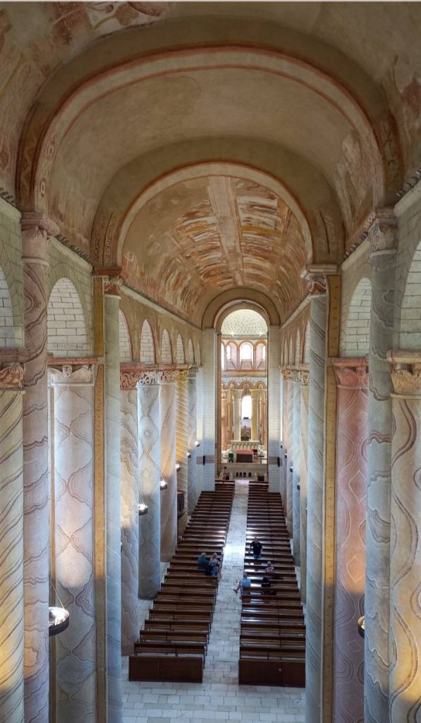 648091966_2423214704812321_4119791662669095147_n abbaye de saint savin